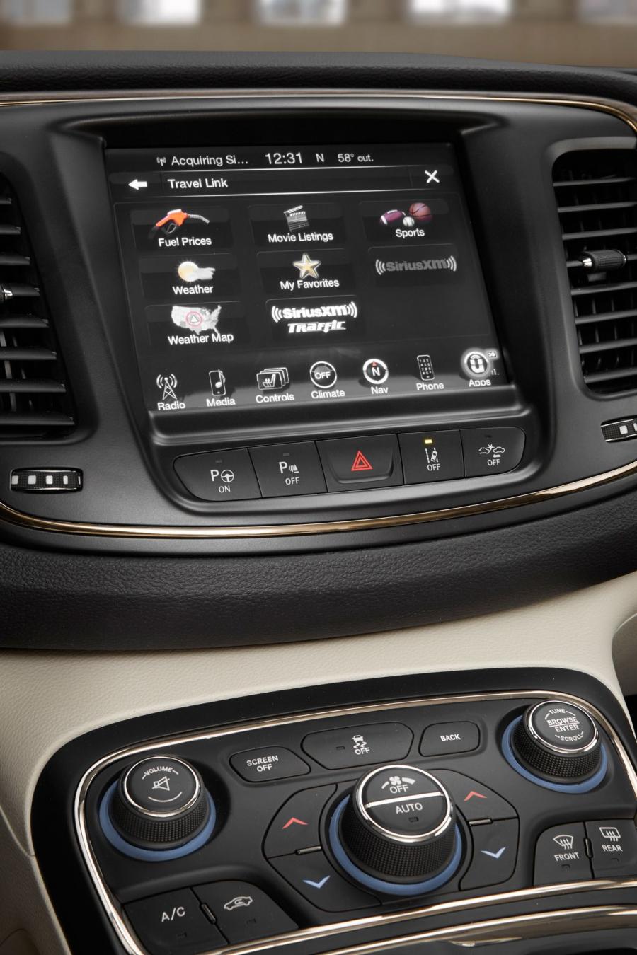  Chrysler 200 2015 года  (фото 18 из 207)